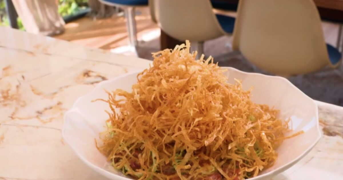 Préparation du tartare de bœuf savora de Cyril Lignac