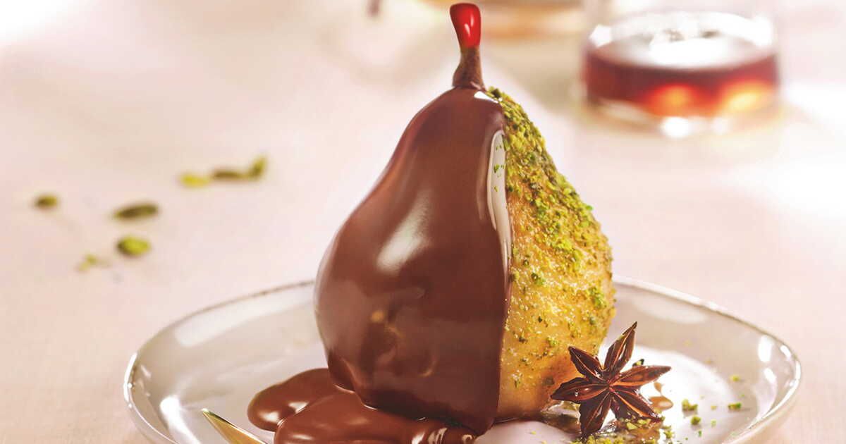 La poire en cape de chocolat : un délice à savourer