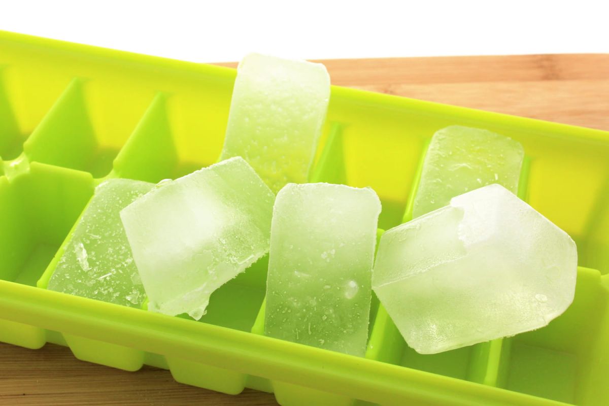 Comment obtenir des glaçons rapidement : l'astuce surprenante