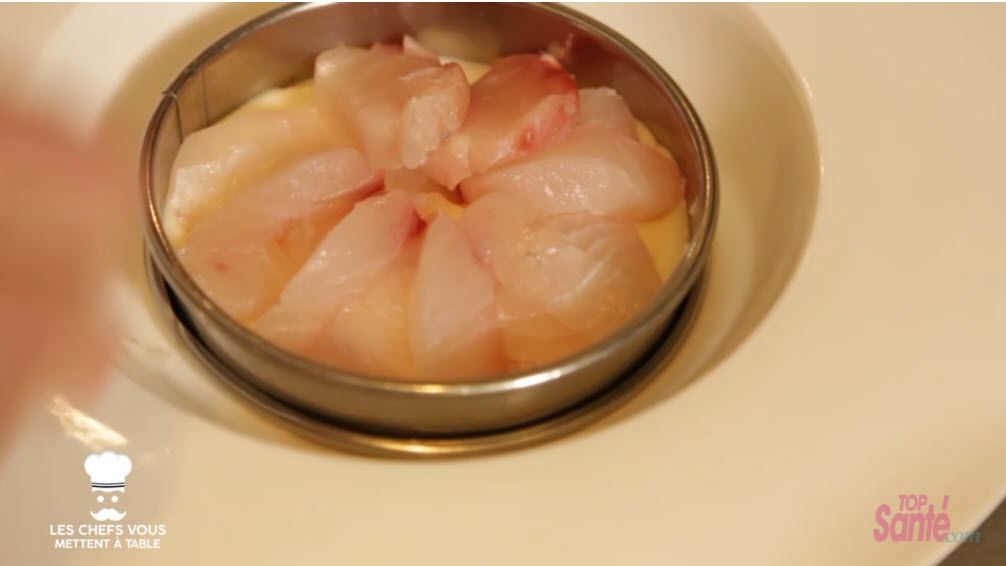 Savourez le ceviche de daurade avec les chefs à table