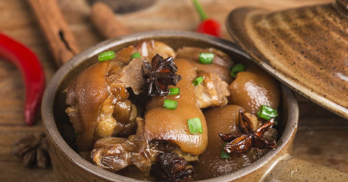 comment cuire des pieds de porc ?