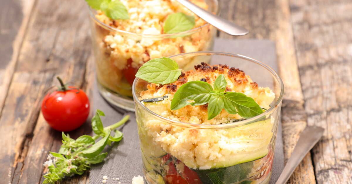 un crumble salé méditerranéen pour savourer les derniers légumes d'été