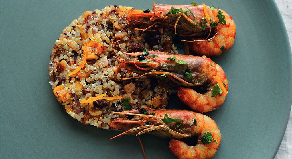 Savourez une poêlée de gambas aux herbes et quinoa gourmet