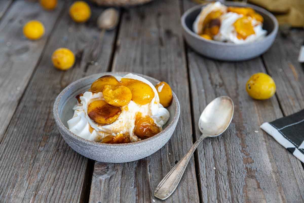 Mini Pavlova aux Mirabelles