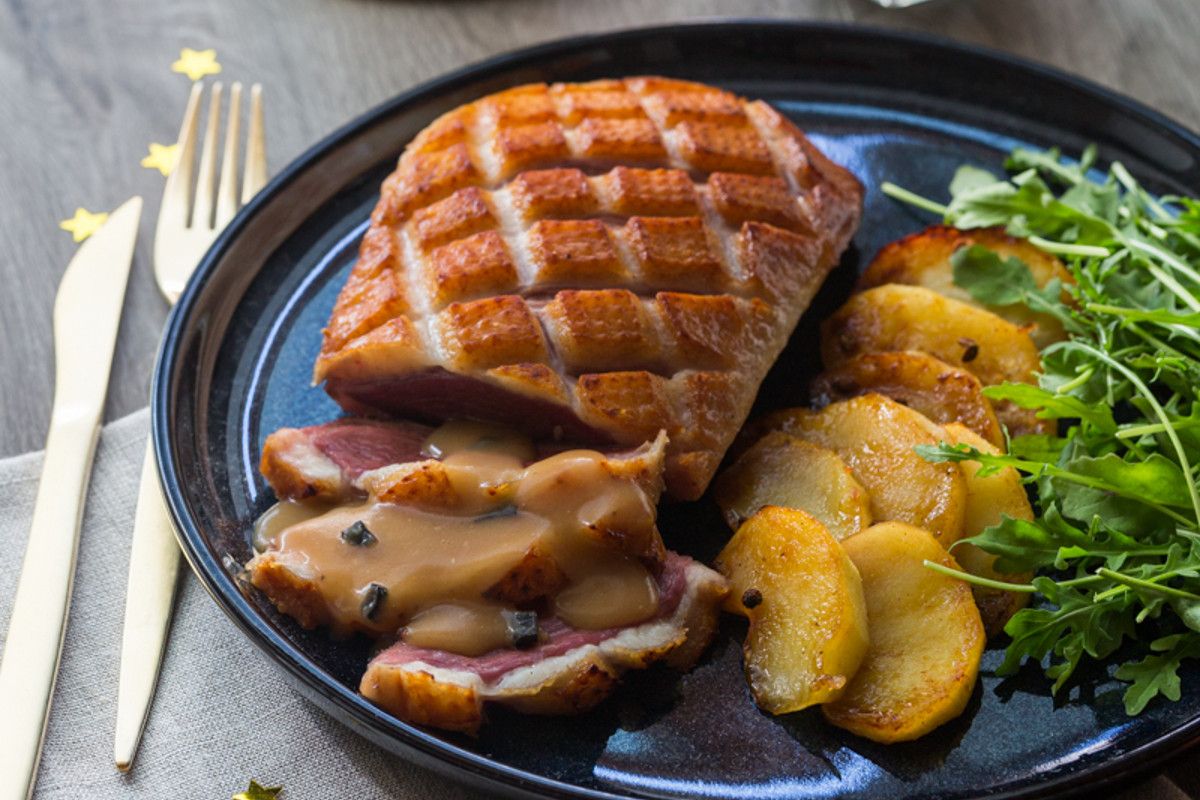 Magret de canard sauce Périgueux aux pommes fondantes