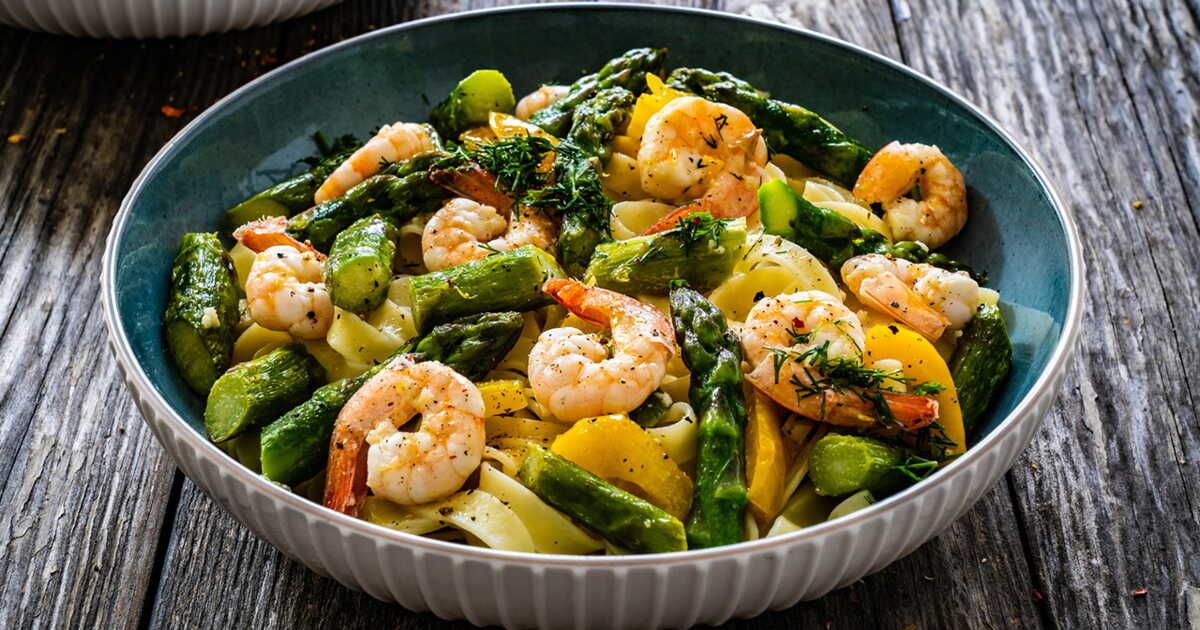 Pâtes aux crevettes et asperges : la recette rapide qui va ravir vos soirées
