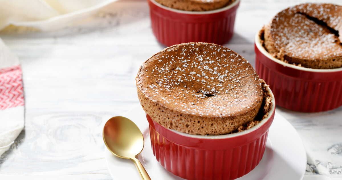 Découvrez le soufflé au chocolat irrésistible de Christophe Michalak