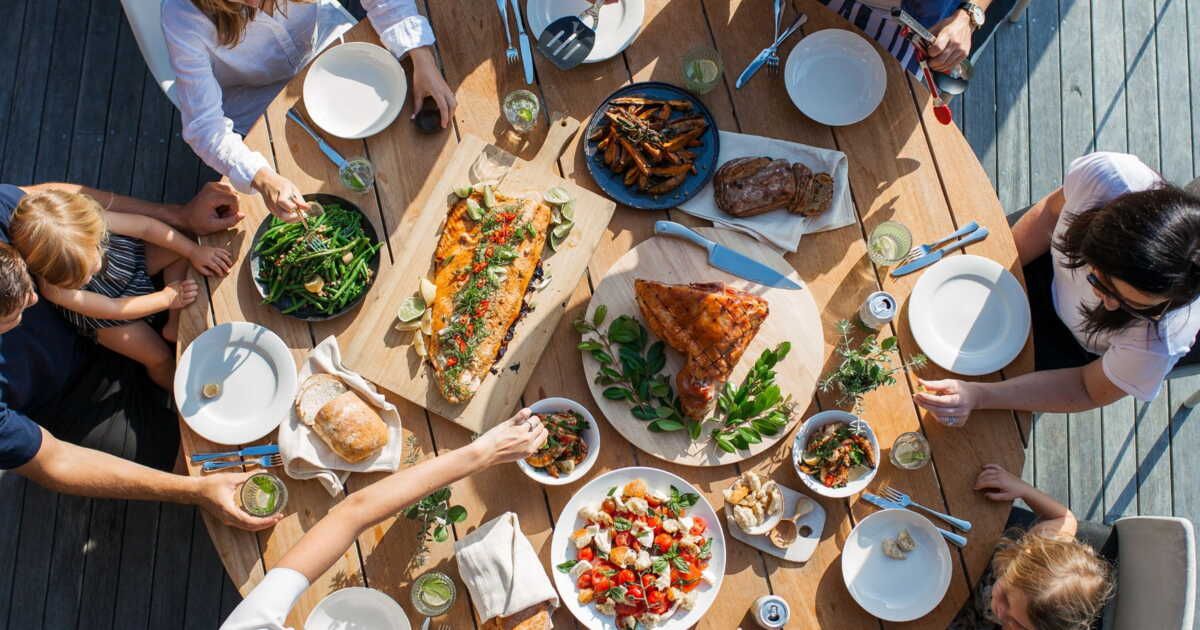 Prise de poids : l'erreur commune qui change tout lors des repas