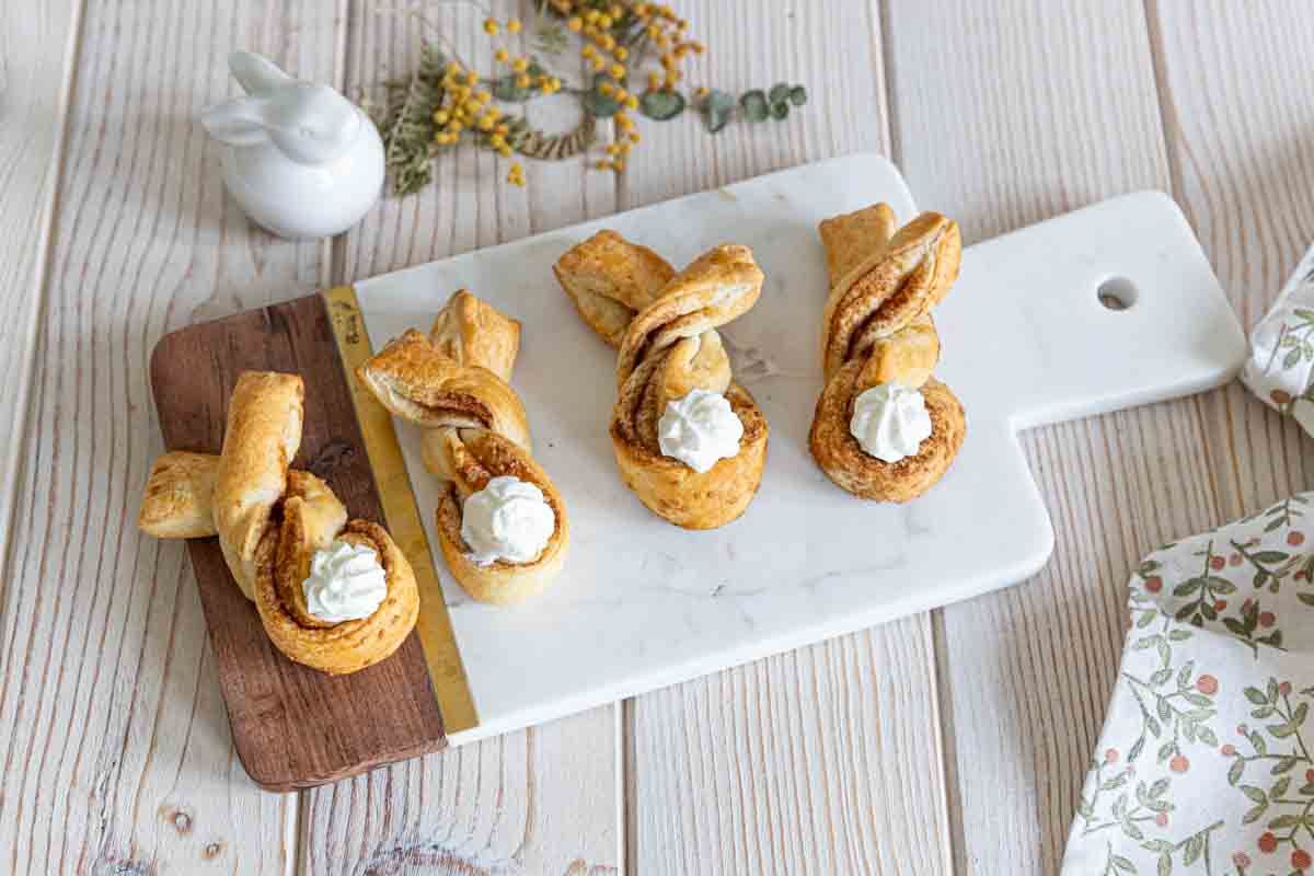 Lapins feuilletés à la cannelle pour Pâques