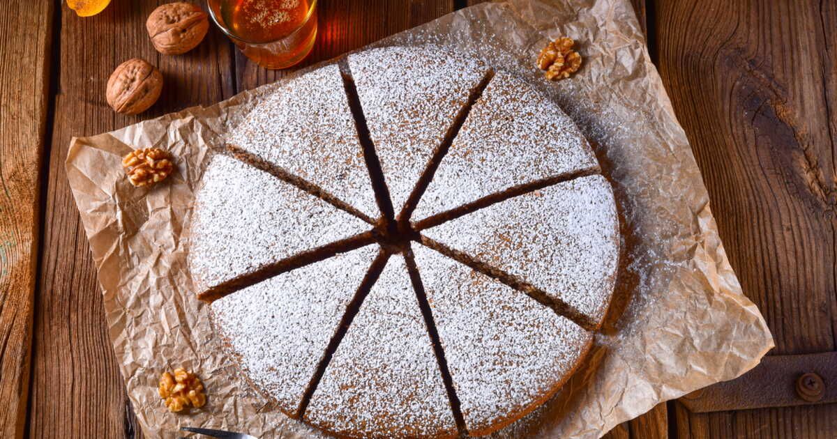 Découvrez la recette du gâteau aux noix par Laurent Mariotte