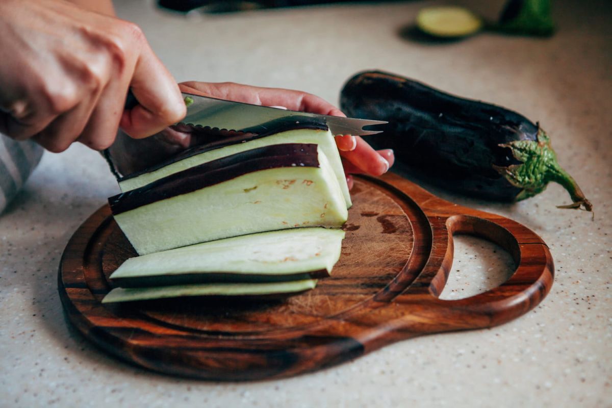 Aubergine : les secrets d'une découpe parfaite