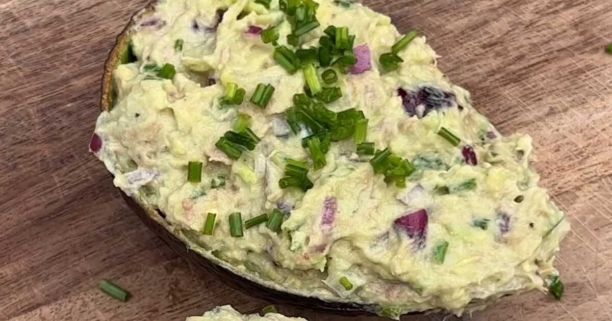 Avocats farcis au thon : une recette rapide et pleine de saveurs