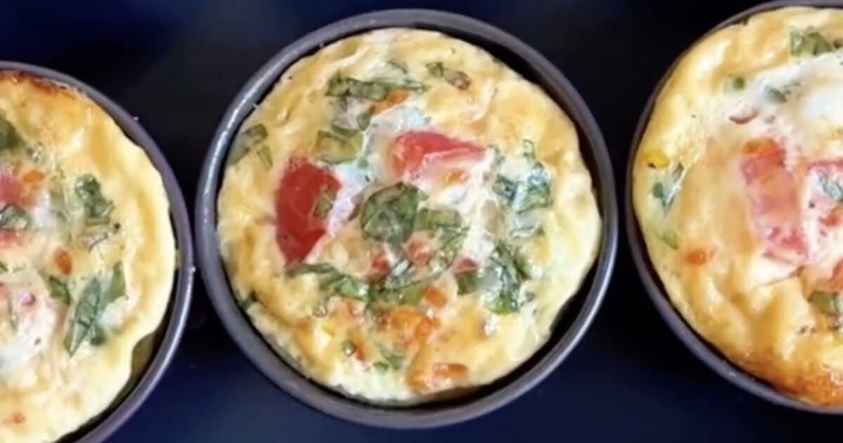 Le clafoutis salé à la tomate et mozzarella, l'apéro estival incontournable
